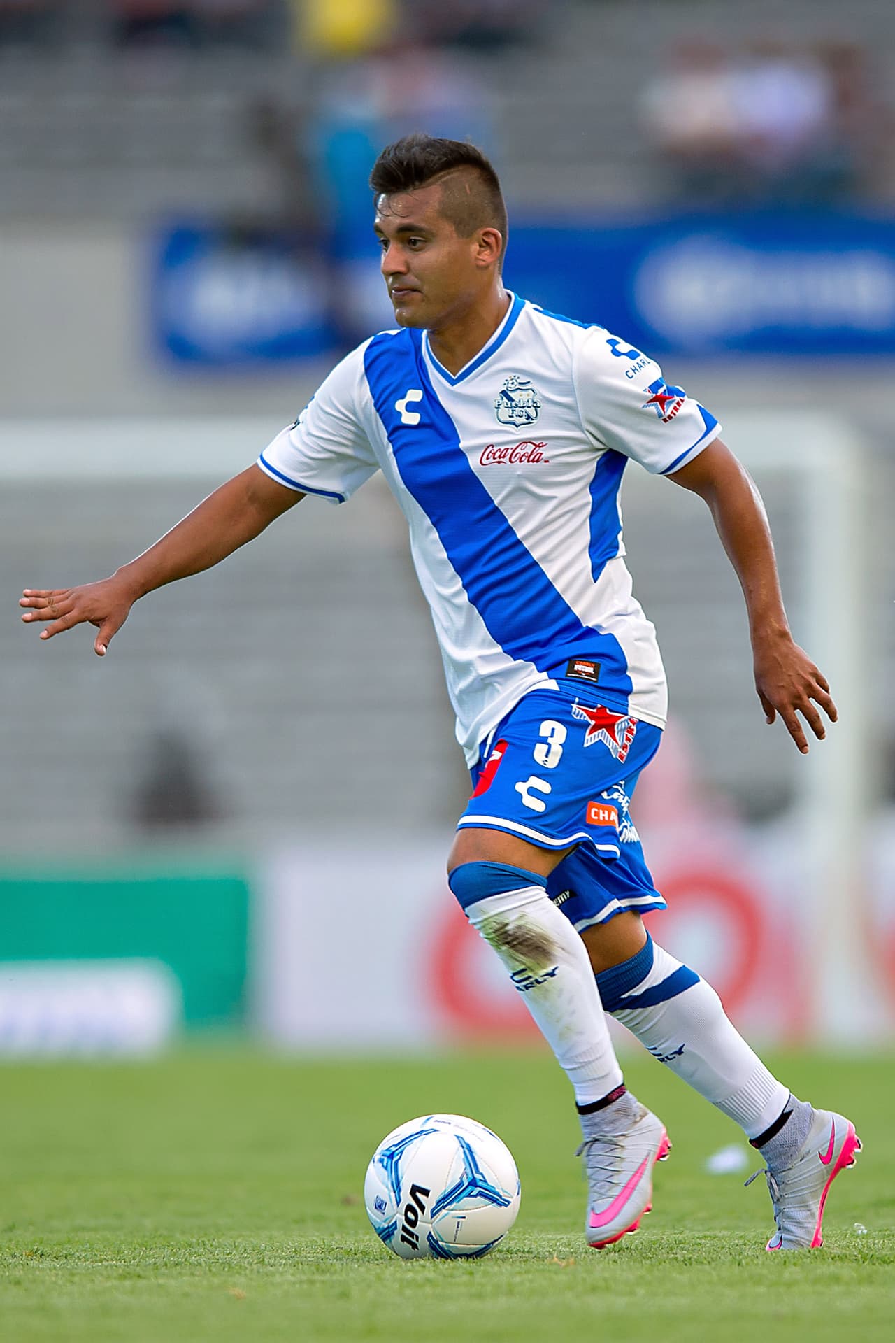 Otro jugador del conjunto de la Franja, Carlos Alberto Gutiérrez, estuvo dentro del los 11 mejores del torneo gracias a los 102 puntos que hizo, donde jugó 17 partidos y mil 433 minutos en el campo, logrando marcar en dos ocasiones así como dos asistencias, recibió dos tarjetas rojas y únicamente dos cartones preventivos en el Apertura 2015.