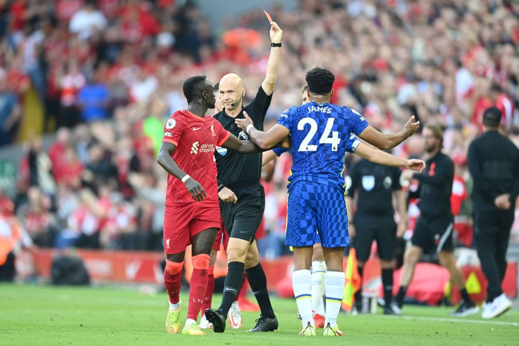 Liverpool y Chelsea no se atreven a arriesgar de más y se conforman con el emptae 1-1.