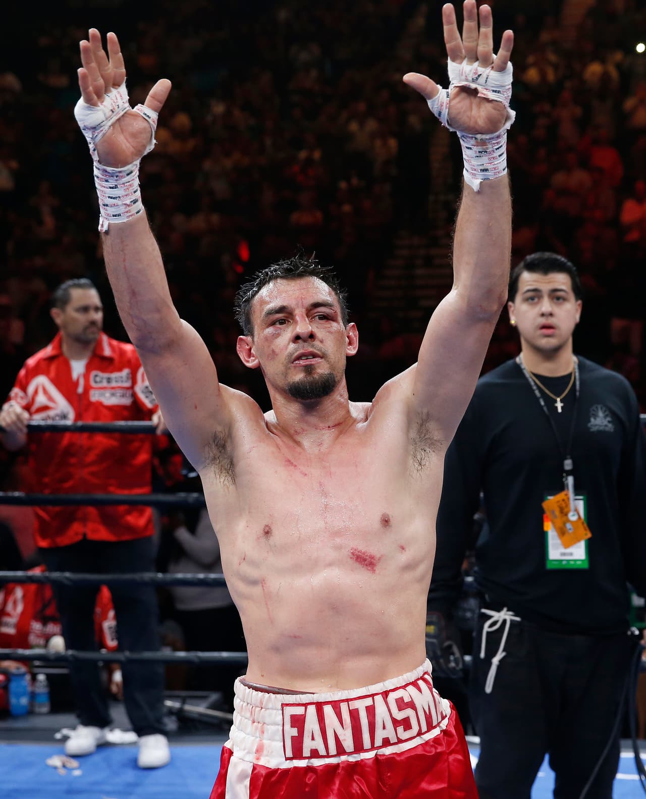 Robert Guerrero sobrevivió y venció a Aaron Martínez