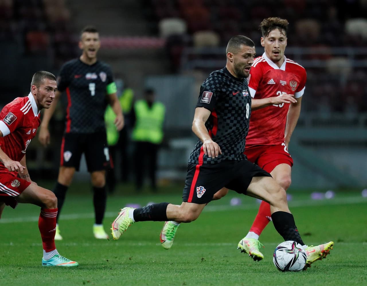 Rusia y Croacia no se hacen daño durante el partido eliminatorio rumbo al Mundial de Catar 2022. Aunque hubo empate a ceros, ambos equipos siguen en la cima del grupo H con siete puntos cada uno; Eslovaquia se encuentra cerca.