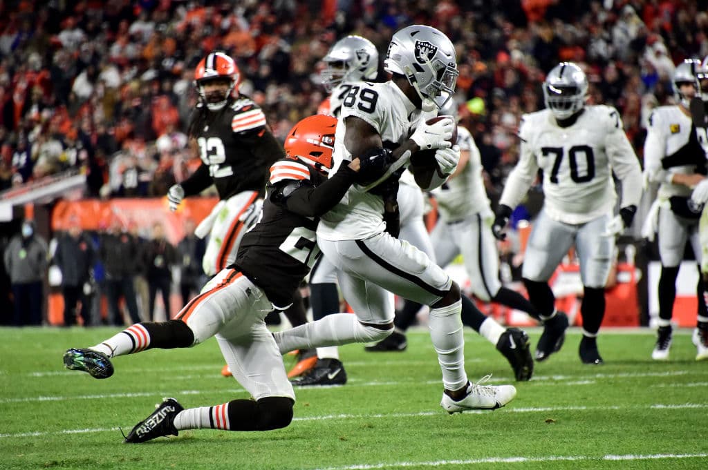 En un duelo de defensas, el local sale dañado y Las Vegas Raiders se quedan la victoria 16-14 sobre los Cleveland Browns.