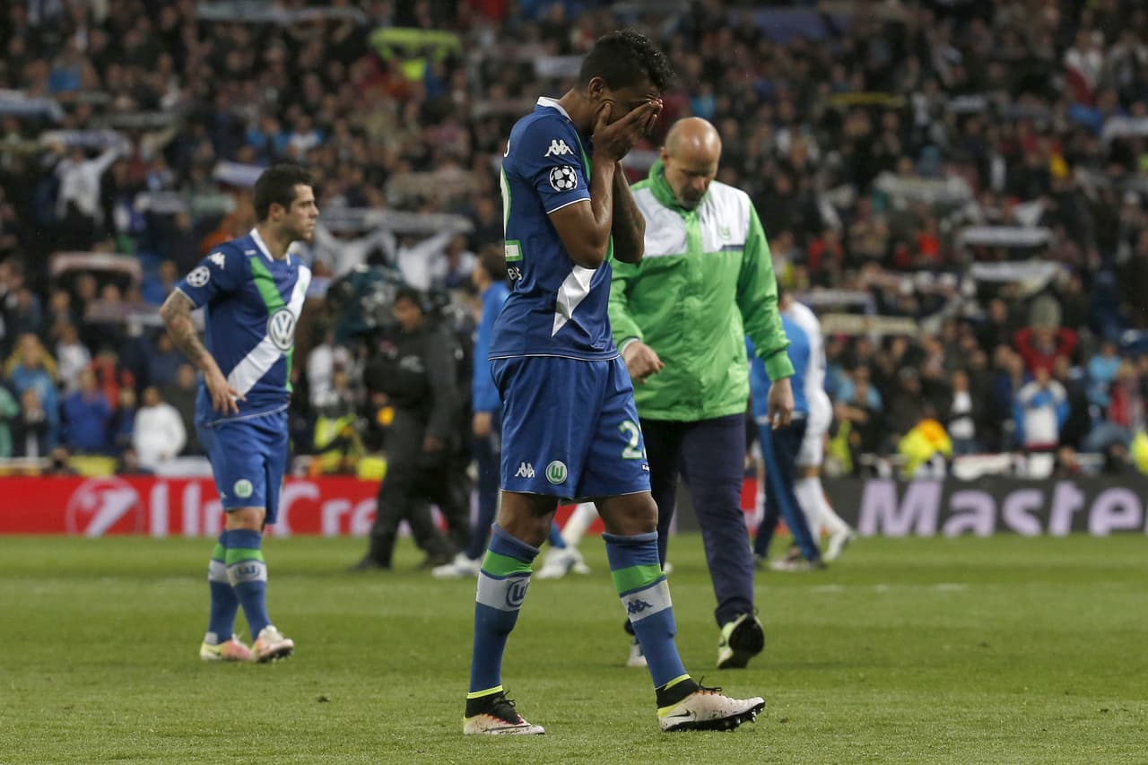 Los jugadores del Wolfsburgo estaban abatidos con la eliminación y y uno de los más afectados fue el brasileño Luiz Gustavo que dio un buen partido.