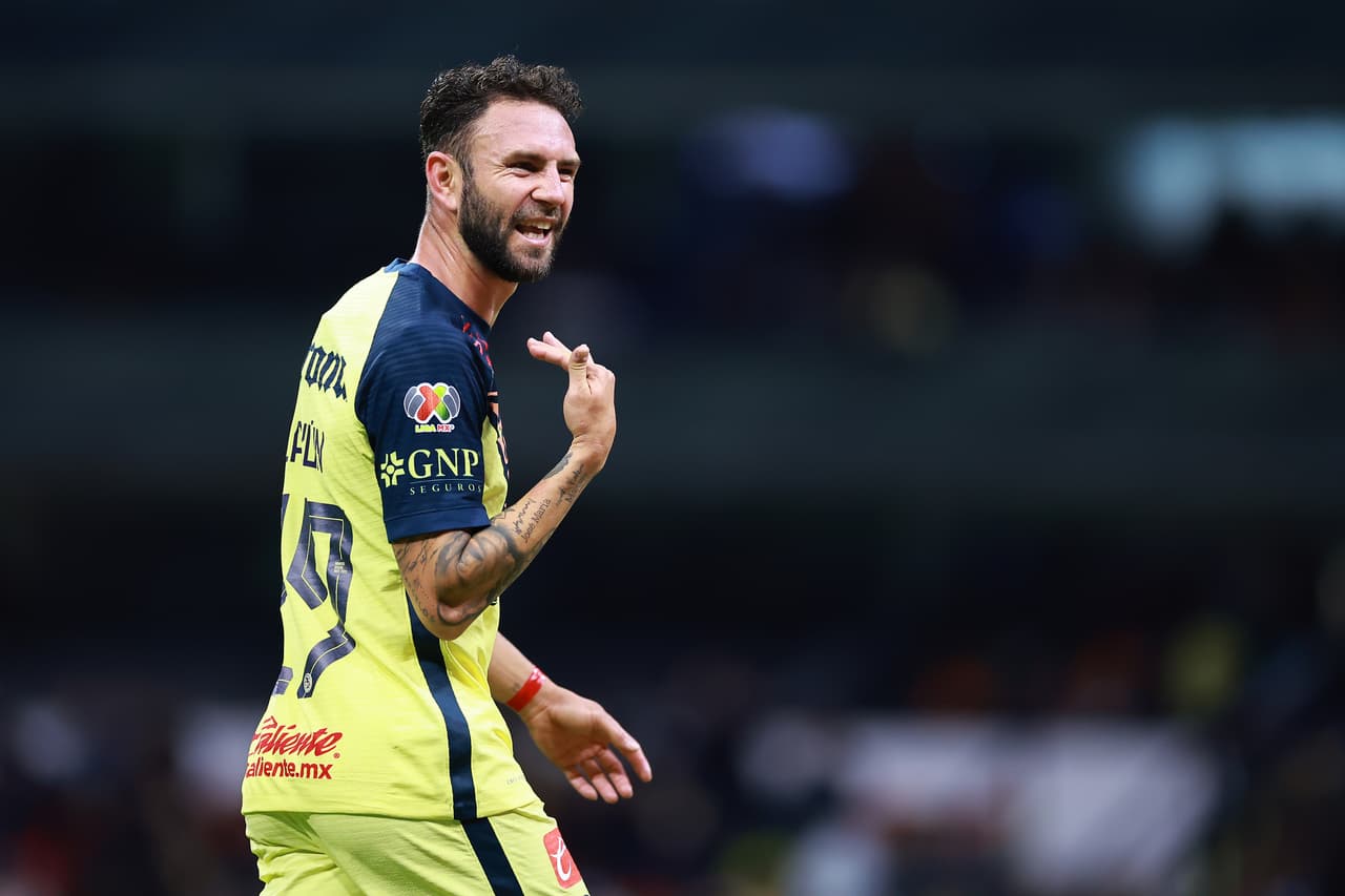 Miguel Layún ofrece disculpas a los árbitros por insultos