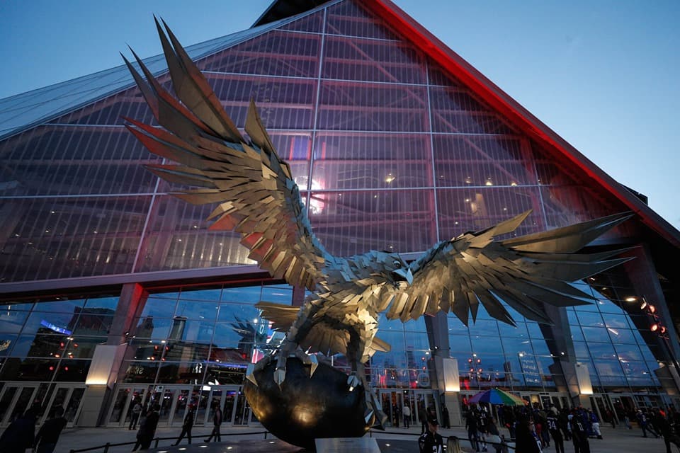 ... o para que tus ganas de vivir un gran espectáculo de fútbol vuelen bien alto.