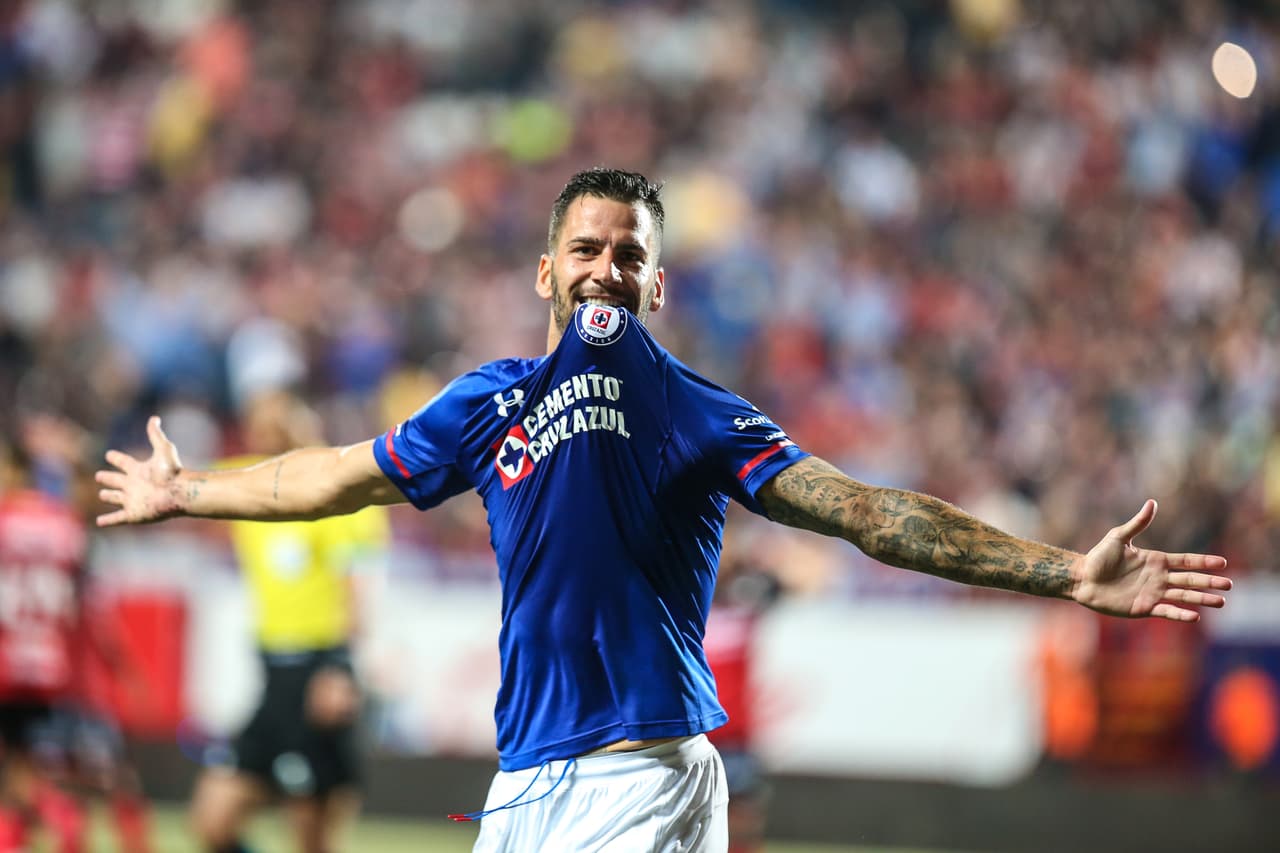 Un doblete de Édgar Méndez le dio a La Máquina sus primeros tres puntos e ilusionó a su afición de nueva cuenta.