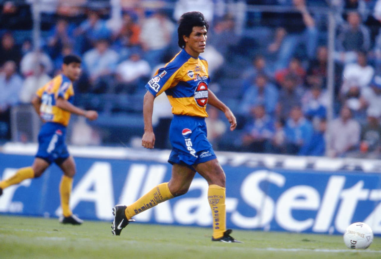 Suárez pasó en 2000 a Tigres y con los 'felinos' fue un líder gracias a su temperamento, a pesar de que no pudiera ser campeón con el equipo hasta su salida en 2005.