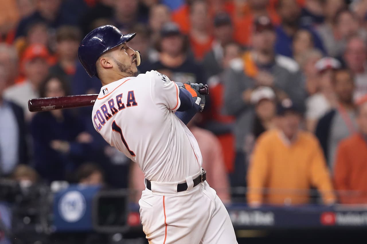 Carlos Correa también estuvo desatado a la ofensiva. Tres imparables, 2 carreras anotadas y 3 producidas fueron su aportación a este emocionante encuentro.