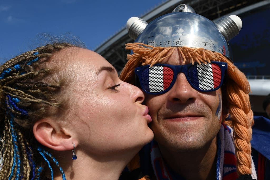 La alegría y el colorido se tomaron la fiesta de los hinchas de Francia y Argentina en medio del duelo entre ambos países por los octavos de final en el Mundial de Rusia 2018.