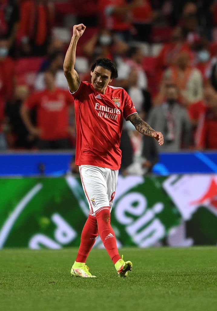 Los de Ronald Koeman no han tenido suerte en esta Champions League. Darwin Nuñez anota doblete (3’, 79’) y Rafa Silva suma otro tanto (69’) para darle la victoria al Benfica sobre Barcelona 3-0 durante la fase de grupos.