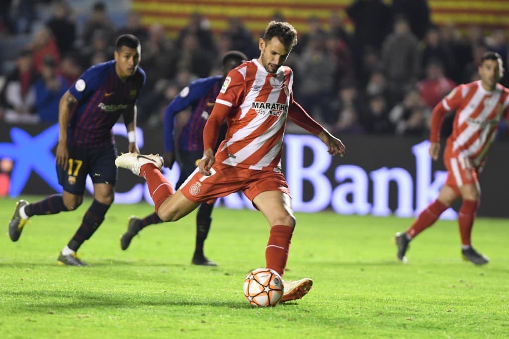 El encargado de cobrar fue el uruguayo Stuani, que había entrado en la segunda mitad para reforzar el ataque.