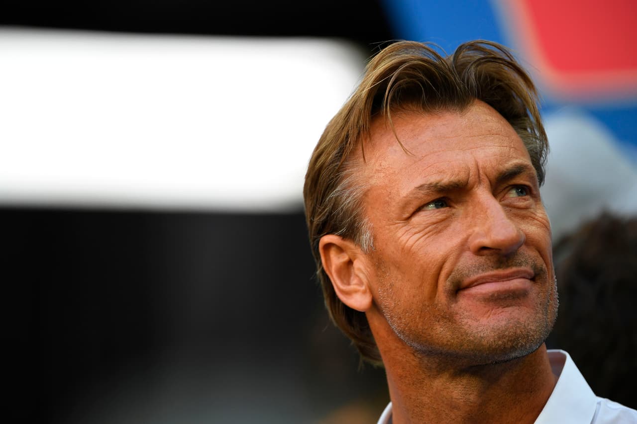 La frescura de su imagen va acorde con la del fútbol que despliegan sus dirigidos, a pesar de que para el caso de Rusia 2018 no tuvo a su favor los resultados.