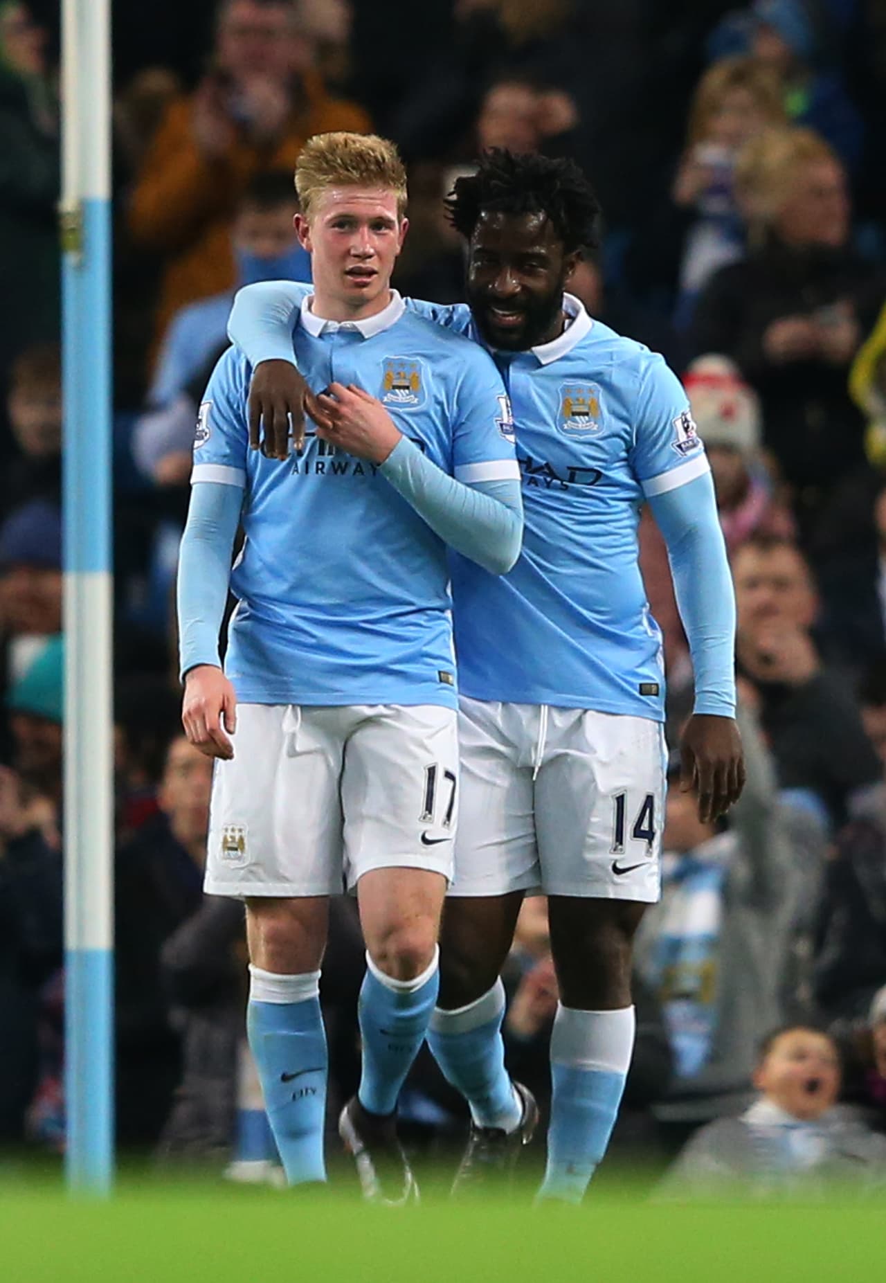 Manchester City 4-1 Sunderland: De Bruyne mantiene al City en la pelea con gran actuación