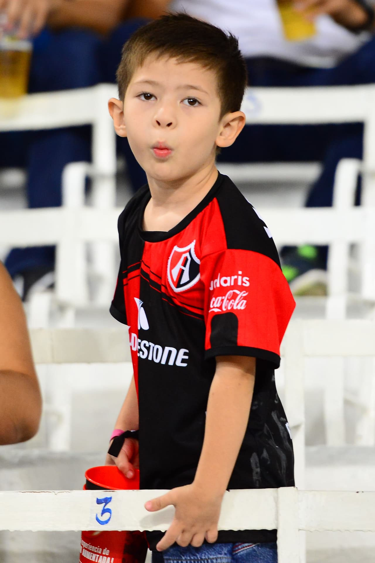 El colorido de la afición en la Jornada 12