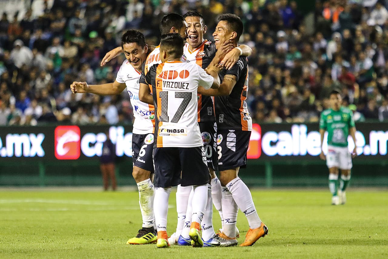Con golazo de Omar Islas, a los 70 minutos, Alebrijes de Oaxaca sorprendieron a los Esmeraldas del León en su propio patio en el debut de ambos clubes en la Copa MX 2019.