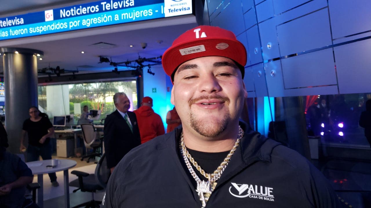 Andy Ruiz visitó las instalaciones de TUDN para platicar sobre su revancha ante Anthony Joshua.
