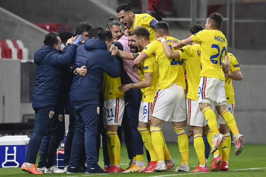 Rumania y Holanda se llevan un empate durante su partido inicial en la Eurocopa 2021 del Grupo A. Perr Schuurs abrió el marcador a favor de la 'Naranja Mecánica', pero cuatro minutos después Andrei Ciobanu empató el marcador para dejarlo 1-1.