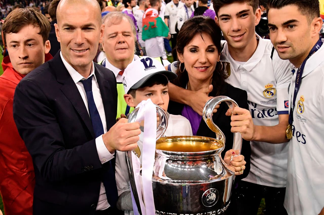 Incluso, Enzo hizo parte de la celebración del título conseguido en la Champions League en 2017, año en el que ya tiene algunos partidos jugados con la plantilla principal.