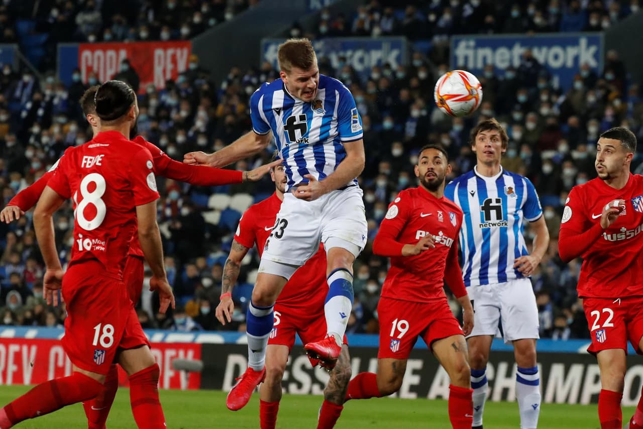 La Real Sociedad deja fuera de la Copa del Rey al Atlético de Madrid con dos goles, cortesía de Adnan Januzaj (33') y Alexander Sorloth (47'), consiguiendo su pase a Cuartos de Final. Héctor Herrera salió como titular a la cancha.