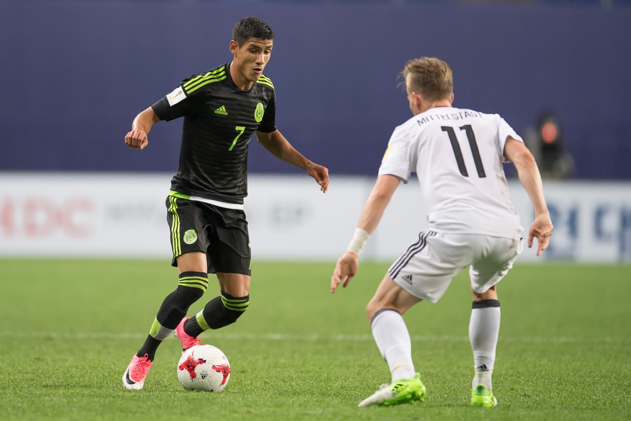 A pesar de la igualdad, México se mantiene invicto en el torneo y sigue dependiendo de si mismo.