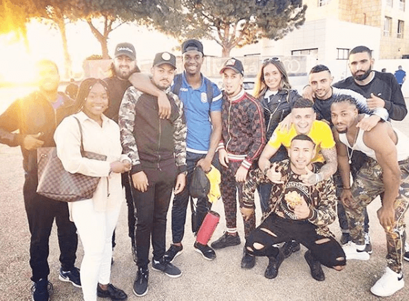 Adama Traoré ya está de regreso en España donde pasará varios días junto a los suyos.