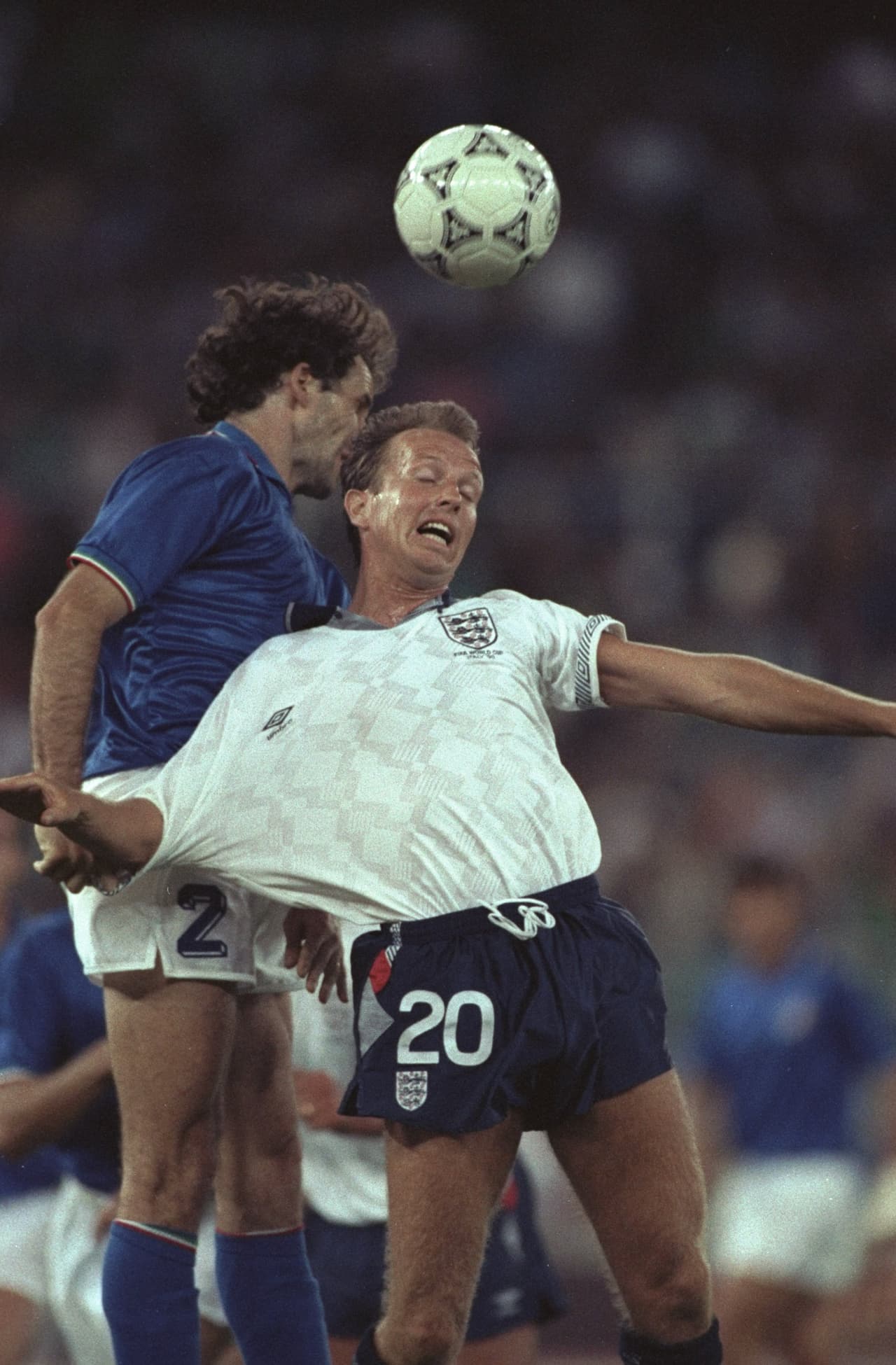 Italia 90 tuvo la anterior presencia inglesa en semifinales. Por el tercer lugar ganó la 'Azurra' sobre los británicos por 2-1 con goles de Roberto Baggio y Salvatore Schillaci. Descontó David Platt.
