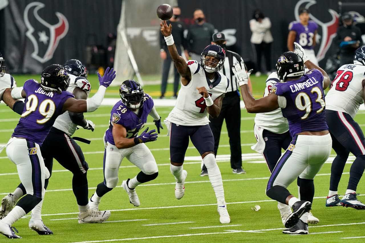 Baltimore maltrata a los Texans y se llevan el partido con un marcador de 33-16 a favor.