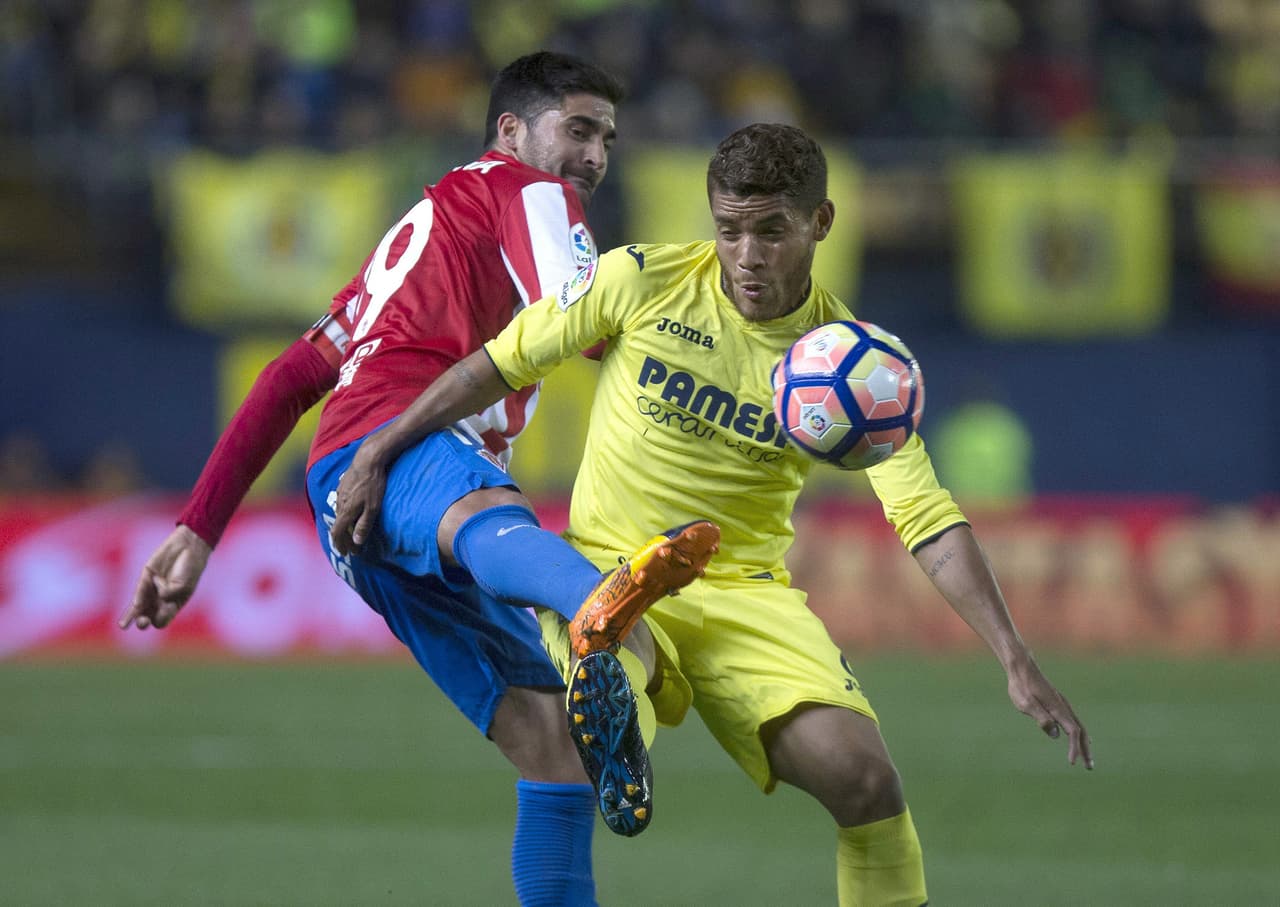 Jonathan dos Santos, titular con los de la Comunidad de Valencia, jugó todo el partido. Puso una asistencia para Bakambú en el 2-0 parcial y además fue amonestado al minuto 64.
