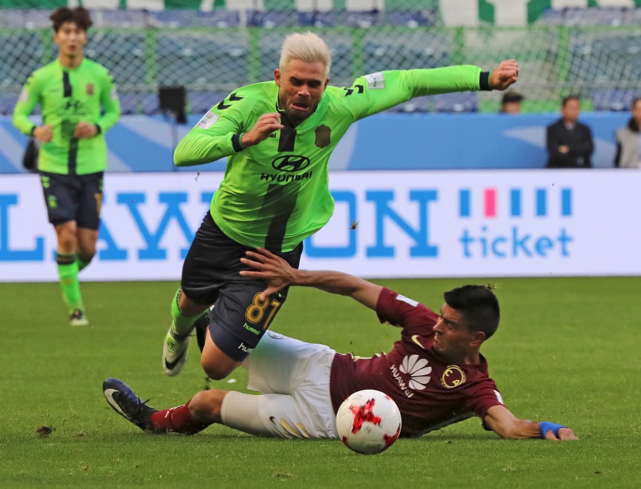 La velocidad de los asiáticos sorprendió a los mexicanos, que solo con juego fuerte pudieron detener a los coreanos.