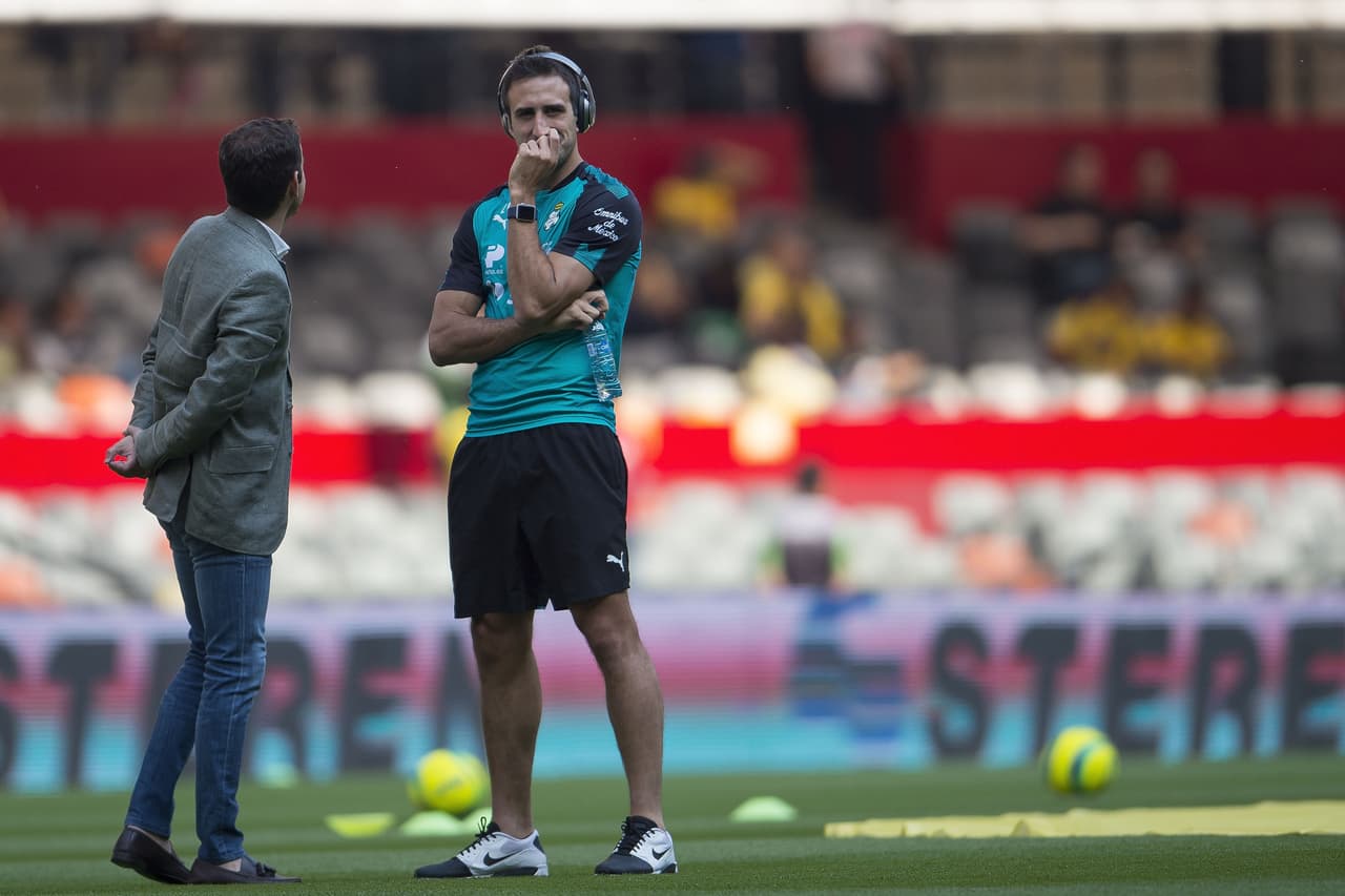 Deberá cursar materias como historia del futbol, reglamento y arbitraje, así como psicología, preparación física o medicina, entre otras.