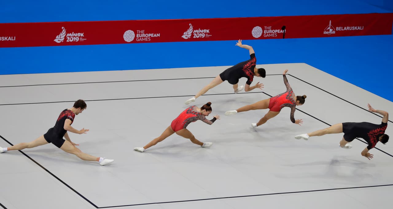 La competencia de gimnasia artística en los Juegos Europeos, parte del ciclo olímpico a Tokio 2020, es una exhibición de elegancia, fuerza y flexibilidad espectacular en Bielorrusia.