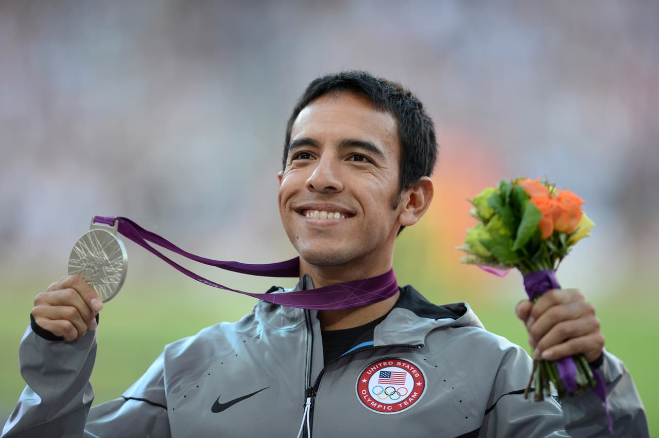 En Londres 2012 el atleta Leonel Manzano, nacido en Dolores Hidalgo (México), fue medalla de plata en la prueba de 1,500 metros.