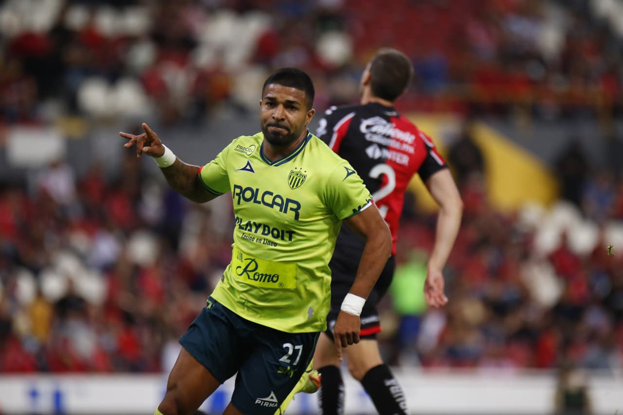 Atlas se impuso 2-1 al Necaxa con goles de Julio Furch y Julián Quiñones en partido de la Jornada 13.