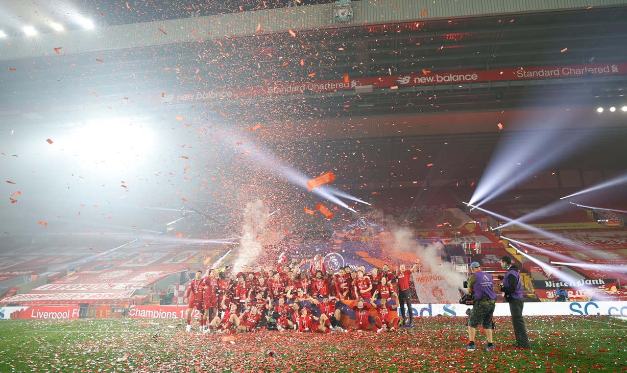 Las mejores imágenes de los festejos del los campeones de la Premier League 2019-2020.