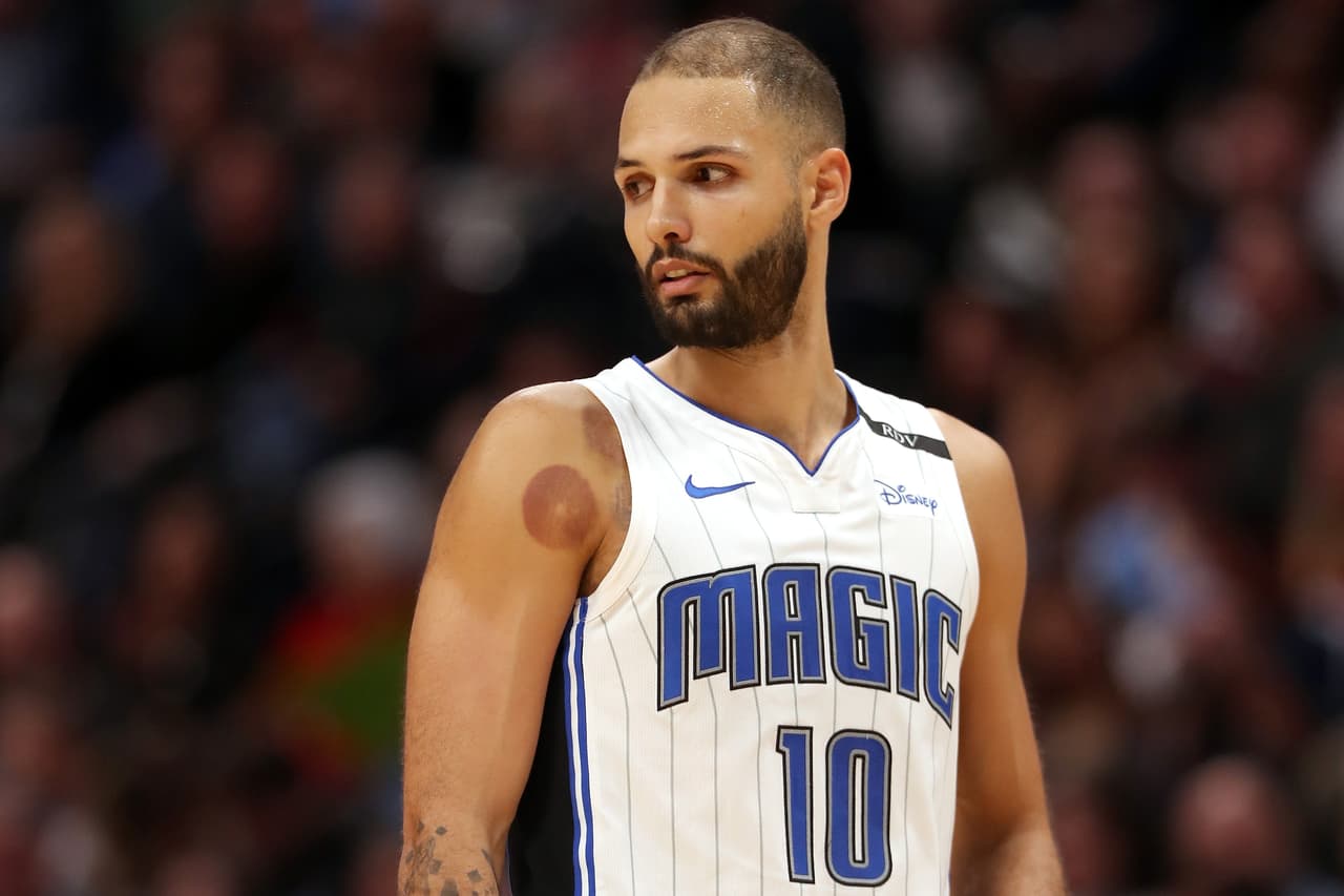 <b>ORLANDO MAGIC</b>
<br>SG: Evan Fournier
<br>2018/2019: 15.1 puntos, 2.9 rebotes y 3.8 asistencias por partido.