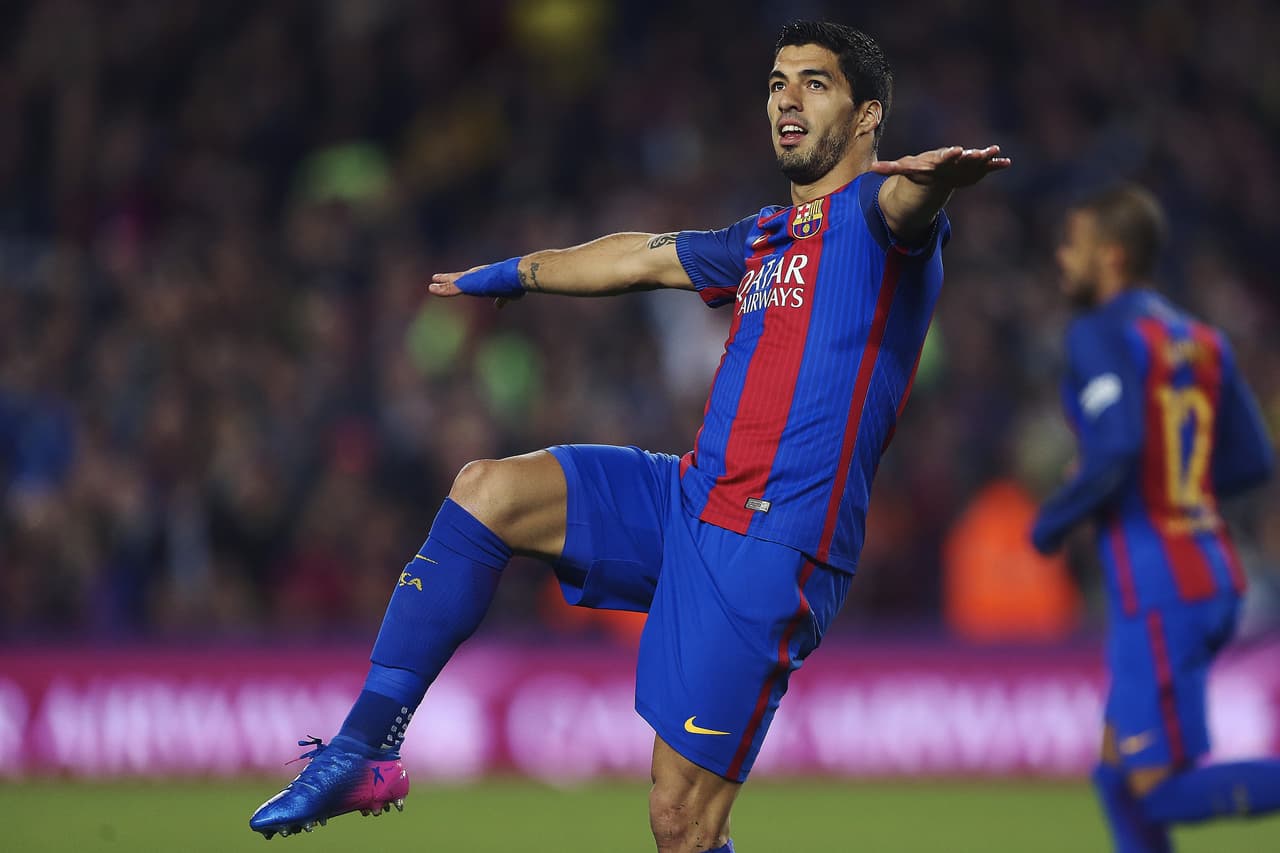 El uruguayo aprovechó para definir tras un pase de Neymar, con lo que Barcelona tomó un respiro a la presión de ir abajo.