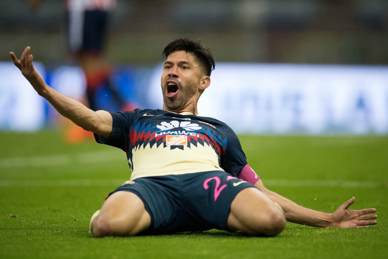Oribe Peralta marcó el del empate y minutos después Renato Ibarra puso el segundo gol para el América.