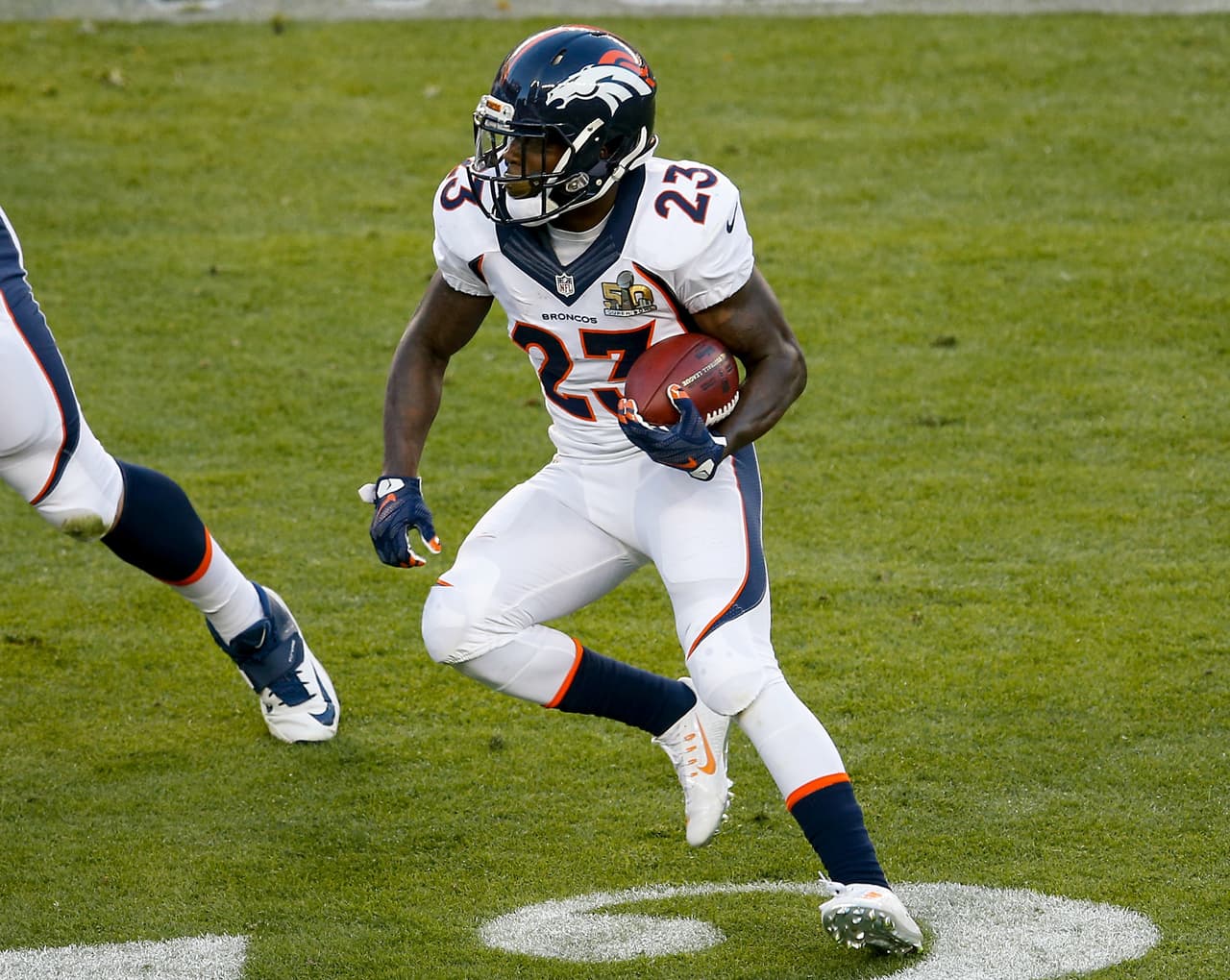 Denver Broncos acuerdan un año de contrato con el corredor Ronnie Hillman