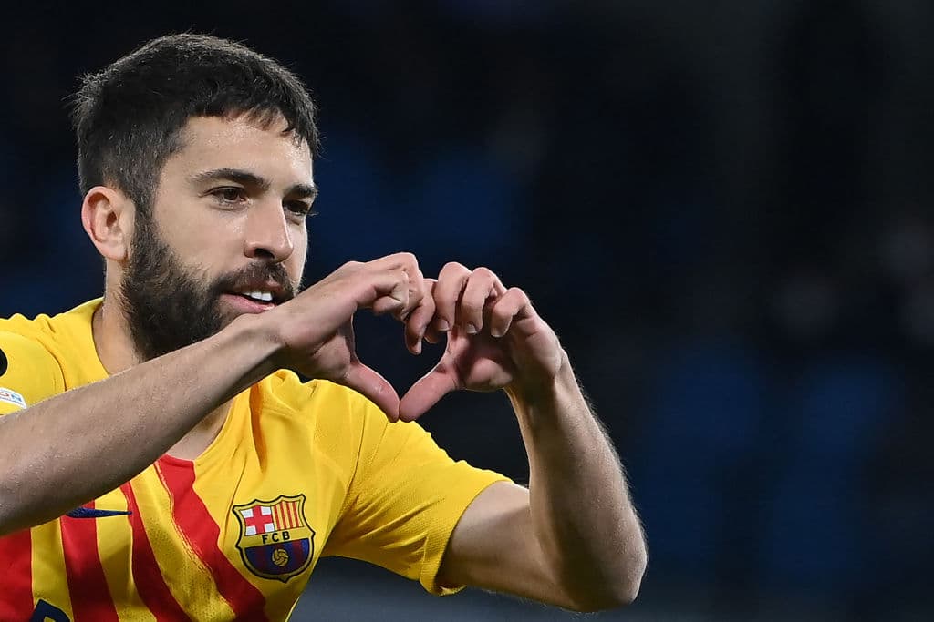 Barcelona se lleva el triunfo del Napoli con marcador globar 3-5 y también el boleto a Octavos de Final en la Europa League. Jordi Alba, Frenkie de Jong, Gerard Piqué y Aubameyang le dieron el triunfo a los cules, mientras que Insigne y Politano anotaron a favor de los locales.