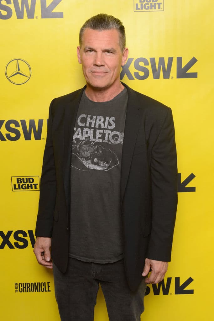 Everest (2015) - Inspirada en los hechos que tuvieron lugar durante un intento por alcanzar el techo del mundo en 1996, narra las peripecias de dos expediciones que se enfrentaron a la peor tormenta de nieve conocida.
<br>