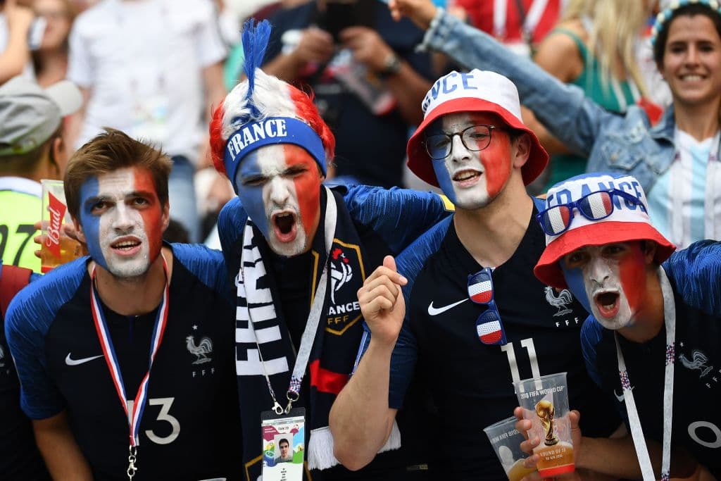 La alegría y el colorido se tomaron la fiesta de los hinchas de Francia y Argentina en medio del duelo entre ambos países por los octavos de final en el Mundial de Rusia 2018.