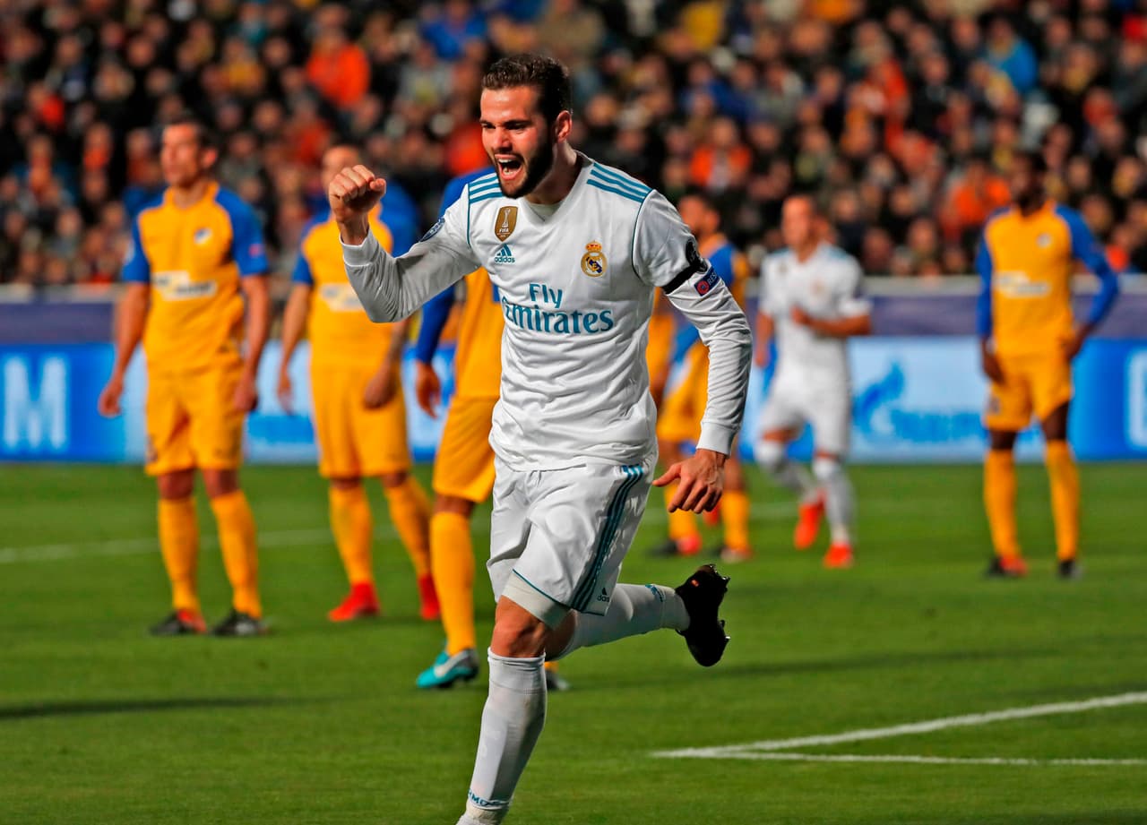 A cuatro minutos del final del primer tiempo, Nacho Fernández pondría el 3-0 tras un tiro de esquina de Asensio, cabezazo de Raphael Varane y definición en el área chica.