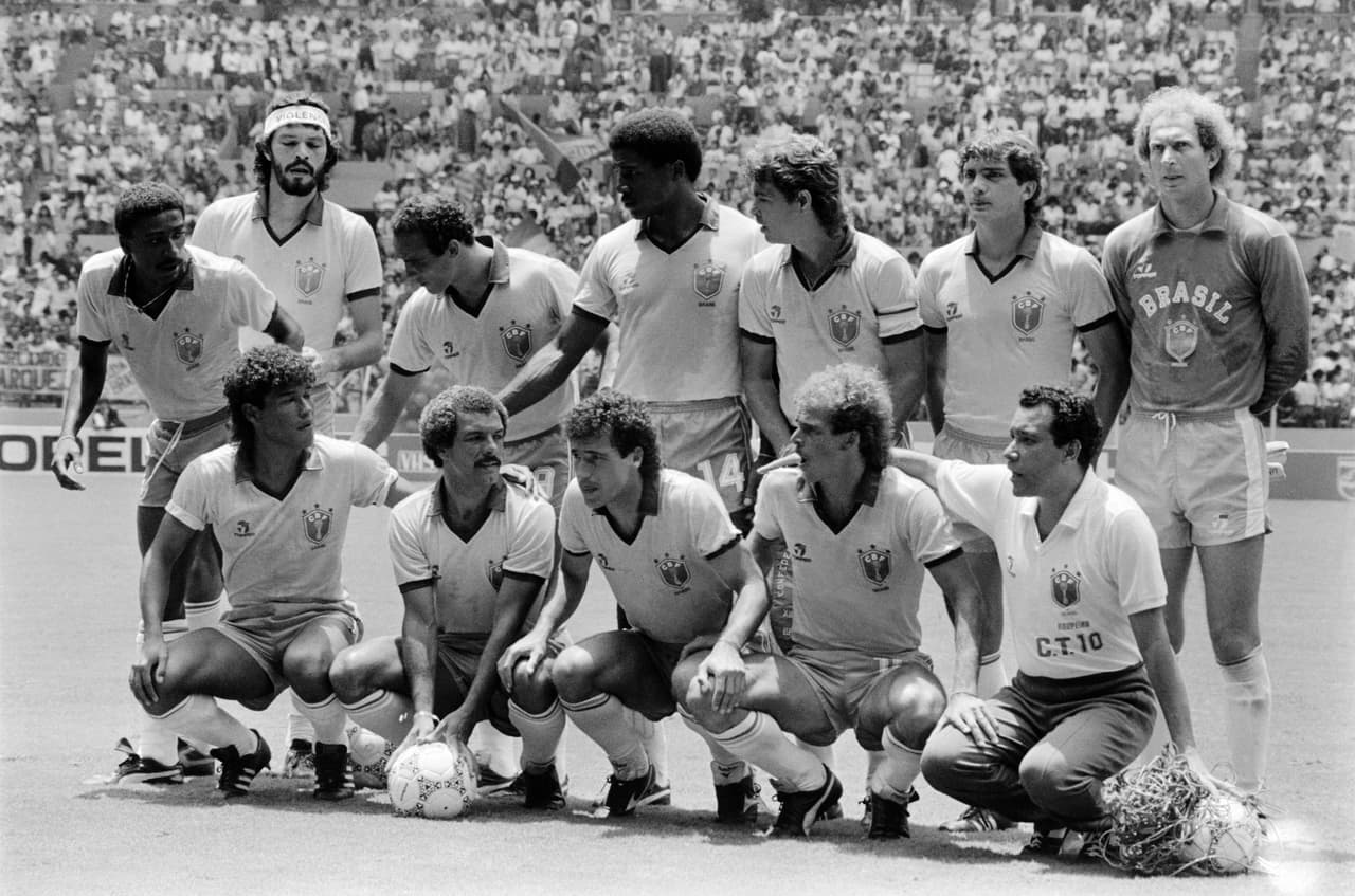 Sócrates fue un volante virtuoso que fue el símbolo de un Brasil con las mismas cualidades que en 1982 y en 1986 pasó a la historia por su buen fútbol pero no por sus logros.