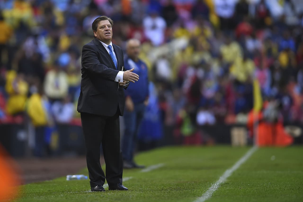 El técnico Miguel Herrera no dejó que bajara el ritmo de sus dirigidos en la segunda parte a pesar de la ventaja.