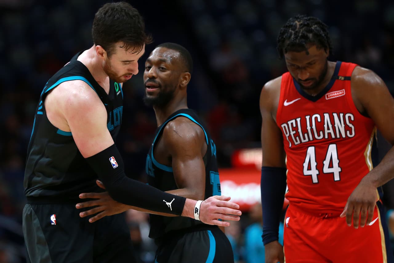 Hornets 115-109 Pelicans: el quinteto de Charlotte se impuso al de New Orleans en el Smoothie King Center con una gran presentación de Kemba Walker, quien registró 32 puntos.