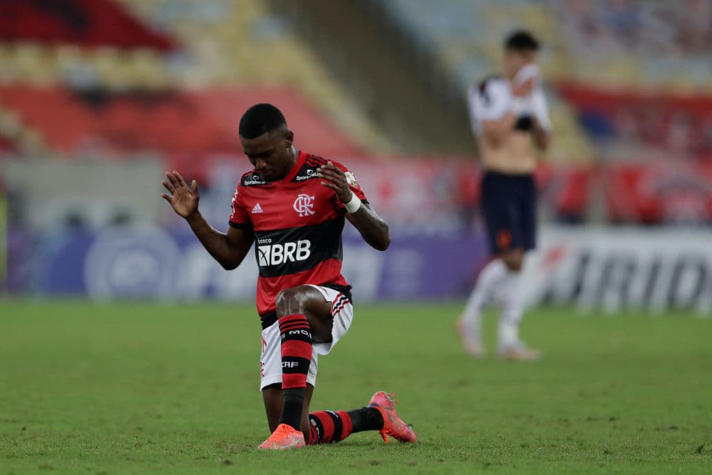 Ramón Ramos del Flamengo atropella mortalmente a un repartidor