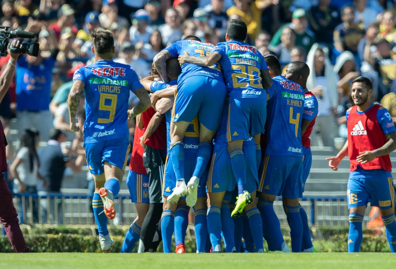 La respuesta de Tigres llegó con Rafael Carioca apenas tres minutos después con pase de Javier Aquino, para que con el 1-1 pusieran la serie a su disposición.