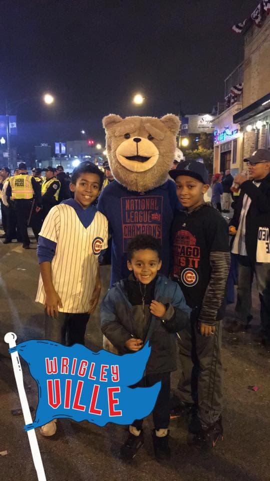 Fans de los Cus siguen enviando sus fotos para animar al equipo a dar el todo por el todo en el Clásico de Otoño.