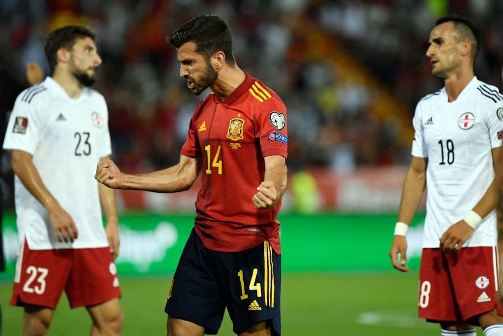España golea a Georgia 4-0 durante el partido de eliminatoria de la UEFA rumbo al Mundial de Catar 2022. José Luis Gayá (14'), Carlos Soler (25'), Ferrán Torres (41') y Pablo Sarabia (63') lograron darle la victoria al conjunto español, colocándolo en primer lugar del Grupo B.