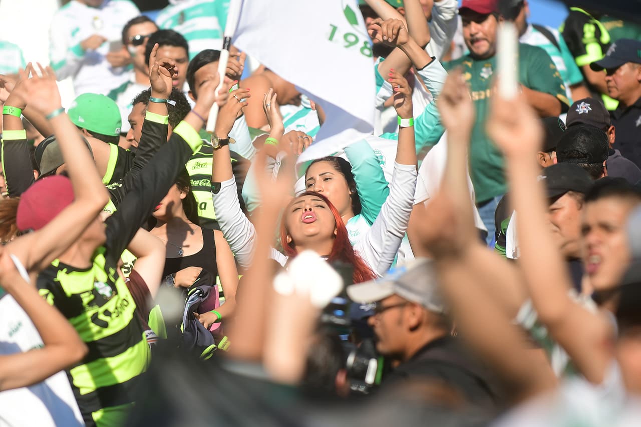 Mejor fan j 14 apertura 2016