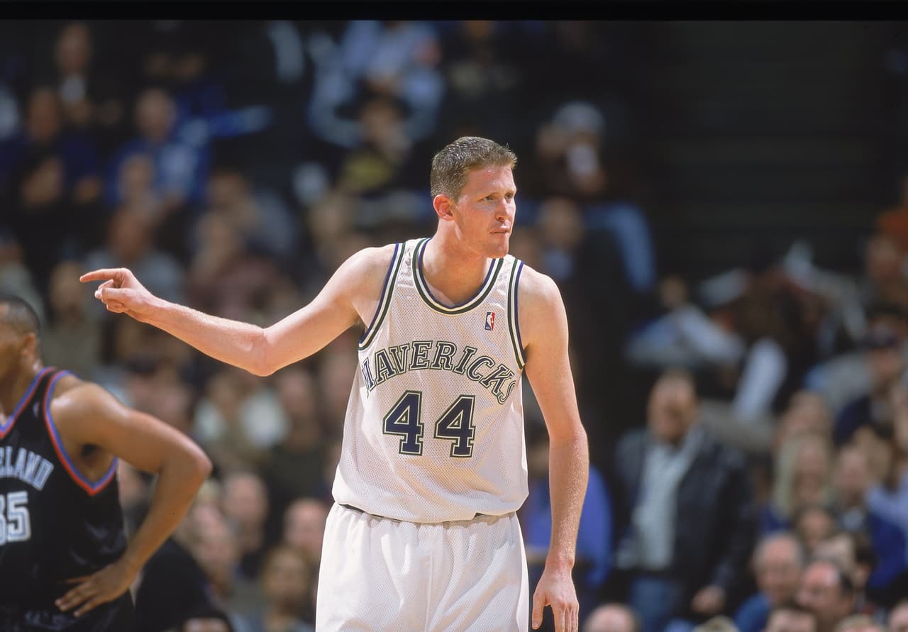 El último en el listado es el pívot Shawn Bradley, que para ese entonces jugaba con los New Jersey Nets, aunque también pasó por los Philadelphia 76ers y Dallas Mavericks.